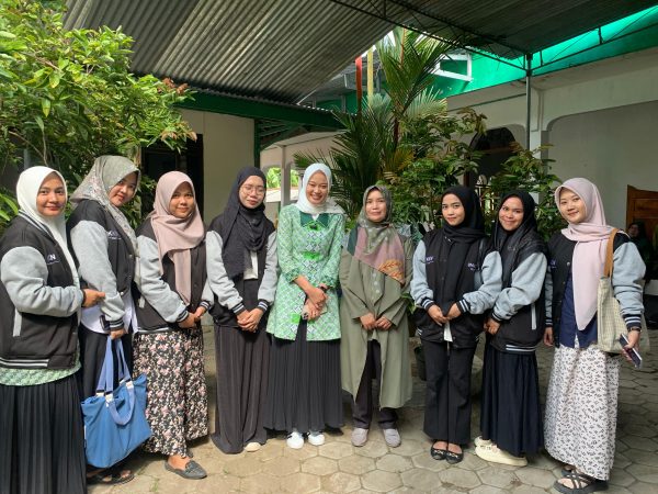 Muslimat Ranting Kalisabuk Gelar Acara Tahlil dan Santunan Anak di Dusun Mertelu