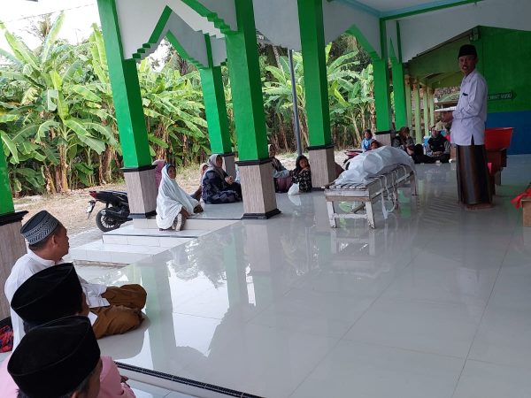 Bekali Masyakarat Pengetahuan Mengurusi Jenazah, Takmir Masjid Gelar Pelatihan.